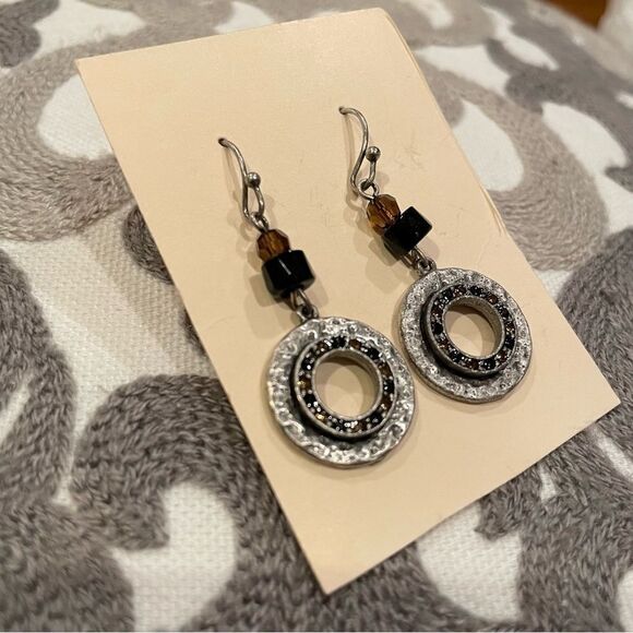 Silver‎ Tone Hammered Metal Beaded Drop Earrings - Picture 3 of 5